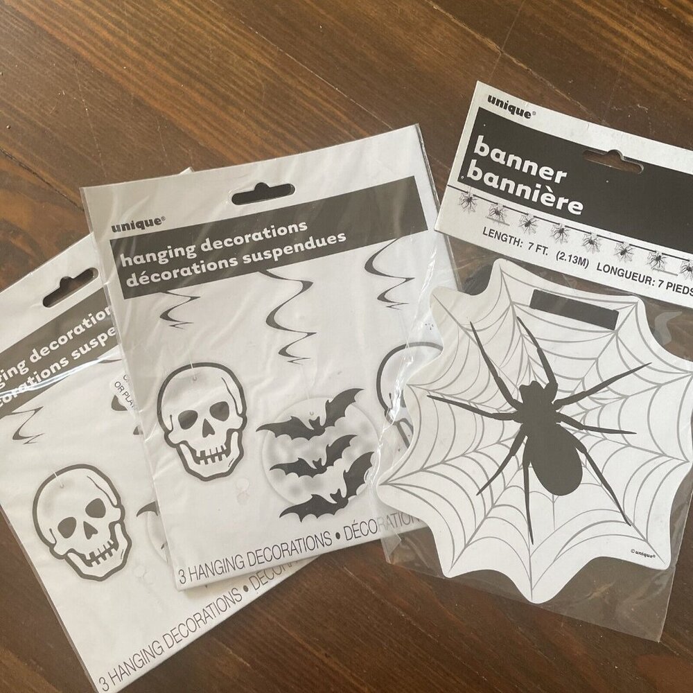 Vintage Unique Sealed Halloween Spider Banner Skull Bat Hangers Lot 3 Packs